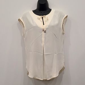 White sleeveless tank